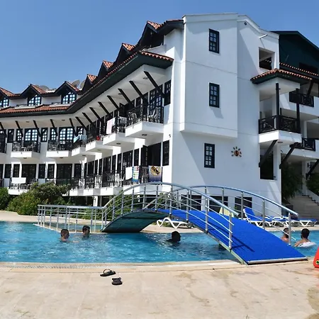 Hotel Ares Dream 4*